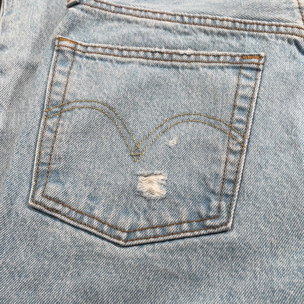 Levi’s 501 Cropped High Rise - Picture 4 of 11